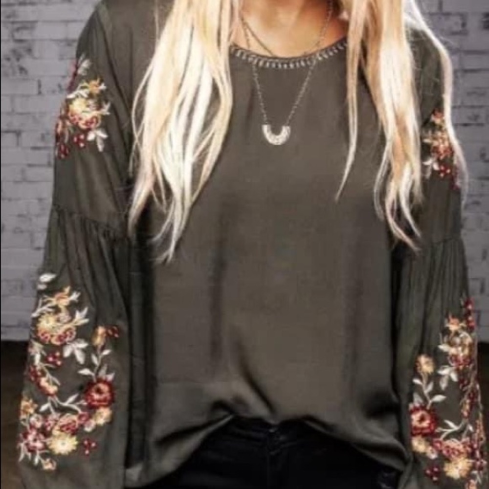 Brand new floral top